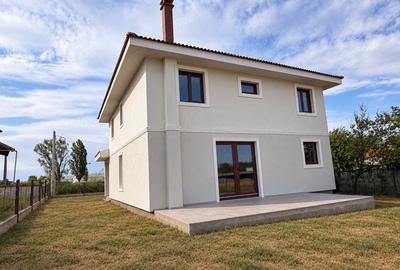 Casă cu Teren 750 Mp în Central