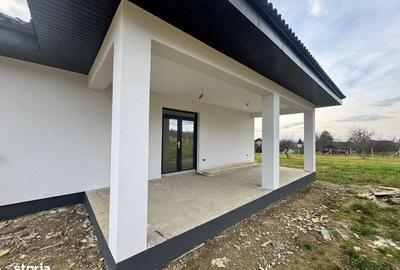 Casă cu 4 camere cu Teren 812 Mp în Groși - 2
