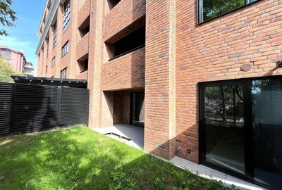 THE BRICK || 3 CAMERE || GRADINA 80 MP || BARBU VACARESCU - 1