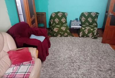 Apartament cu 3 camere semidecomandat în Dărmănești