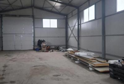 Spațiu comercial, de 200 mp, în Central - 3