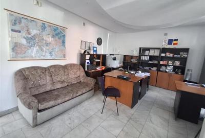 Birou, 340 mp în Central