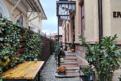 Tineretului parc Carol  Cafenea-restaurant si minihotel - 1