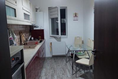 Apartament cu 3 camere decomandat în Central - 2