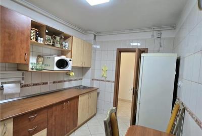 Apartament cu 3 camere, mobilat în Crângași - 10
