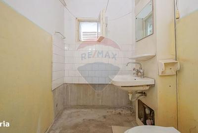Apartament cu 3 camere semidecomandat în Bartolomeu