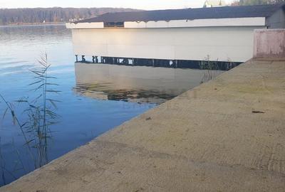 Vilă Spațioasă cu Vedere Superbă la Lac – Ghermănești Confort, Eleganță și Intim - 6