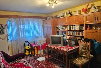 Apartament cu 2 camere decomandat în Băilești