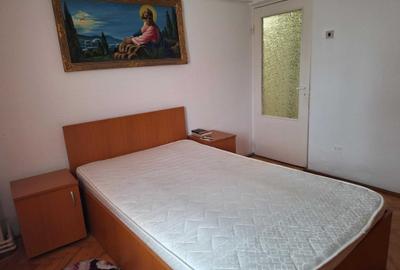 Apartament 3 camere  decomandat , zona  Cetate - 4