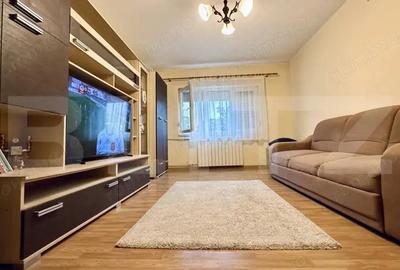 Decebal, 2 camere, mobilat ?i utilat, parcare, etaj intermediar