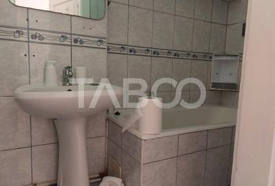 Apartament la casa 52 mp 2 camere terasa pivnita central Cisnadie - 9