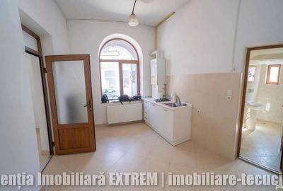 Spa?iu comercial multifunc?ional in Tecuci, 124 mp, in ZONA ZERO Spa?iu comercial multifunc?ional in Tecuci, 124 mp, in ZONA ZERO - 9