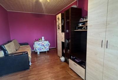Apartament cu 2 camere semidecomandat, mobilat in Bals