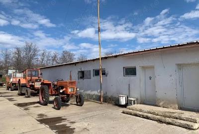 Spațiu comercial, de 375 mp, în Central - 4