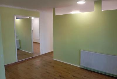 Spațiu comercial, de 35 mp, în Central - 2