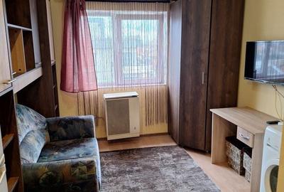 Garsonieră decomandată în Central - 3