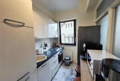 Apartament cu 3 camere de vanzare - 8