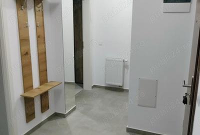 Apartament cu 2 camere decomandat în Tractorul - 4