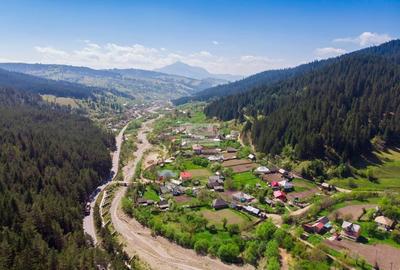Teren Construcții intravilan de 500 mp, în Teșila - 2