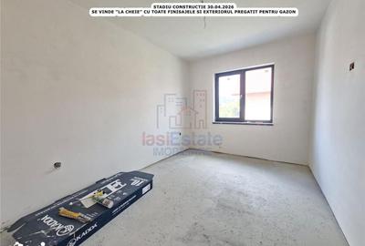 Casă cu 4 camere cu Teren 260 Mp în Podu Roș - 10
