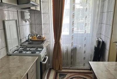 Apartament cu 3 camere semidecomandat, mobilat în Berceni - 3