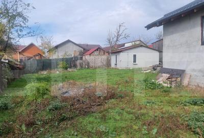 CASA LA ROSU CU TEREN - 3