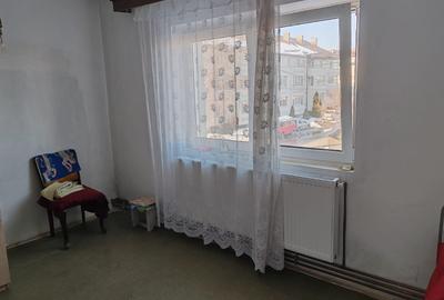Pantelimon centru , langa Scoala - 7