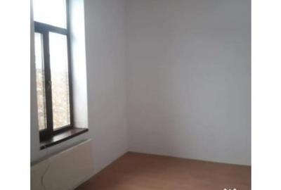 Casă cu 4 camere cu Teren 120 Mp în Parcul Carol - 1