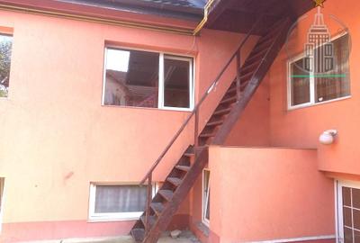 Casa si teren generoase, locuință, afacere, investiție - Astra, Brasov Casa si teren generoase, locuință, afacere, investiție - Astra, Brasov - 17