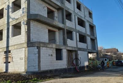 Apartament cu 3 camere decomandat în Palazu Mare - 3