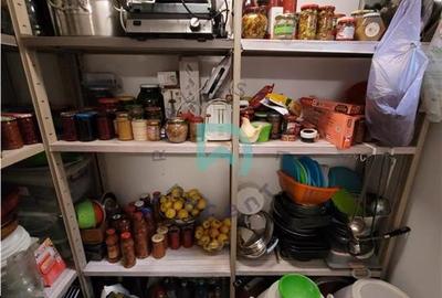 Casă individuală cu 6 camere cu Garaj în Tractorul - 17