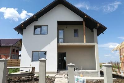 Casă cu 5 camere în Popas Păcurari