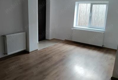 Casa 4camere, 2bai, 2bucatarii si curte proprie in zona Lipovei Aradului - 1