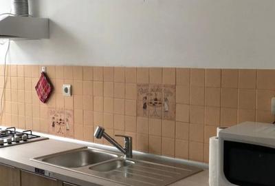 Garsonieră decomandată în Traian - 2