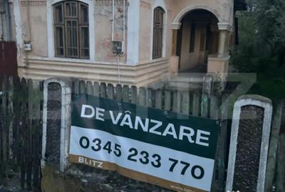 Casă cu 3 camere cu Teren 667 Mp în Central - 1