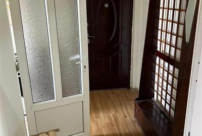 Apartament cu 3 camere decomandat în Podu Roș - 2