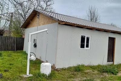 Casă cu 3 camere cu Teren 500 Mp în Izvoru - 1