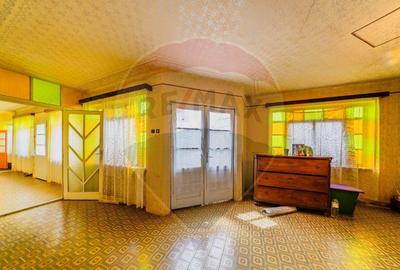 Casa cu 4 camere ?i teren 540 m in Pecica Zona ex...