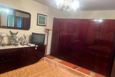 Casă cu 5 camere cu Teren 1200 Mp în Negru Vodă - 4