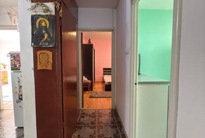 Apartament 4 camere, etajul 1, doua bai, boxa in acte, Ozana, Fetesti, nr. 5 - 11
