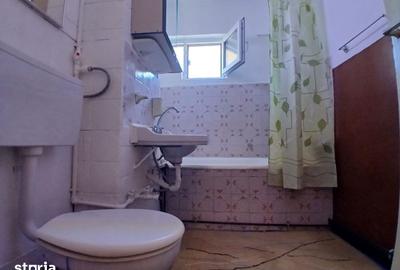 Apartament cu 3 camere decomandat în Micro 11 - 12