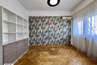 Apartament cu 4 camere decomandat în P-ța Victoriei - 20
