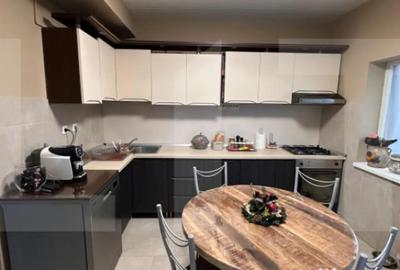 Apartament cu 4 camere decomandat în Central - 11