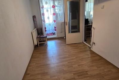 Micro 9 Târgoviște,  vanzare apartament 3camere/2balcoane - 4