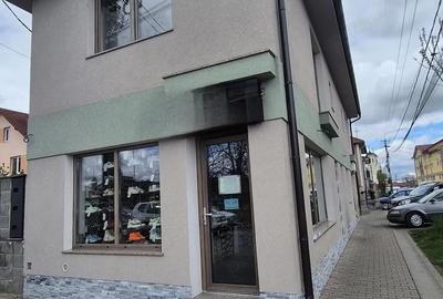 Spațiu comercial, de 30 mp, în Central - 4