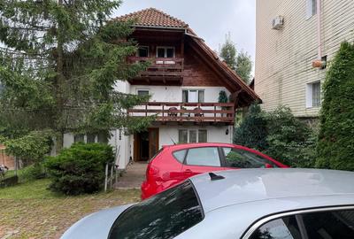 Moeciu de Jos, castelul Bran, vila - 1