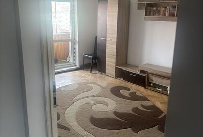 Apartament cu 3 camere decomandat în Nepos - 6