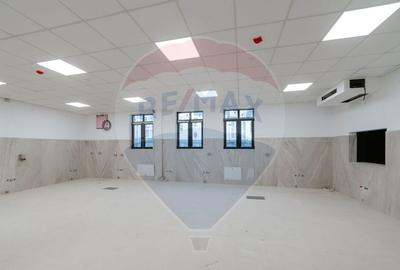 Spațiu comercial, de 68 mp, în Central