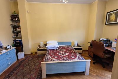 Casă cu 10 camere cu Canalizare în Capitale - 38