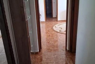 Apartament cu 3 camere semidecomandat, mobilat în Tomis Nord - 2